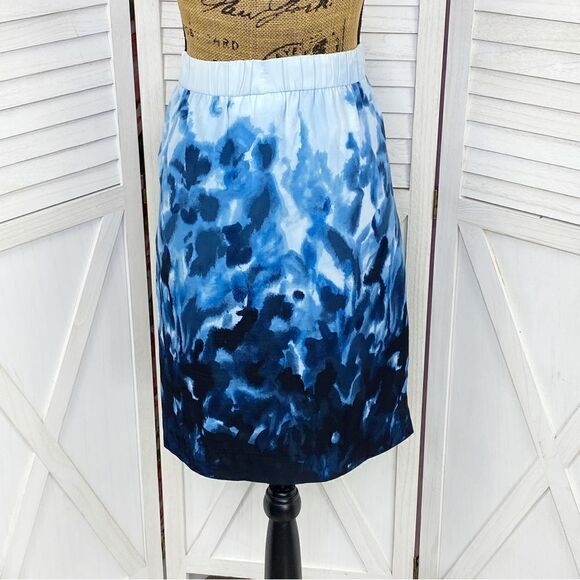 Chicos Watercolor Print Pull On A Line Skirt Blue Small - Picture 4 of 11